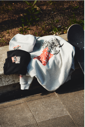 Long Sleeve T-Shirtの着用カット